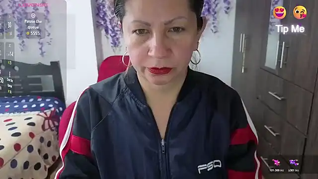 xxsexycutexxx online show from December 2, 2025, 11:37 am