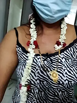 Snapshot of Tamil_Radha chatting on February 20, 2025, 5:29 pm Tamil Radha online show from February 20, 2025, 5:29 pm