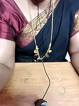Snapshot of Tamil_Radha chatting on October 2, 2025, 7:32 pm Tamil Radha online show from October 2, 2025, 7:32 pm