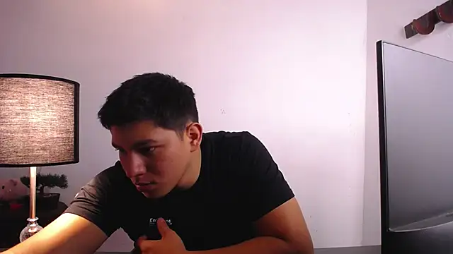 JamesCr  online show from October 3, 2025, 3:14 am