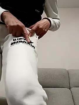 Snapshot of ANGELSANTAMARIA- chatting on December 3, 2025, 4:27 pm ANGELSANTAMARIA- online show from December 3, 2025, 4:27 pm