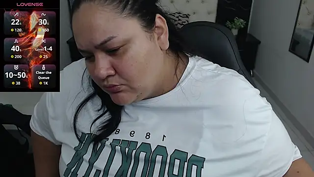 Aaliyah11 online show from November 21, 2025, 12:32 am