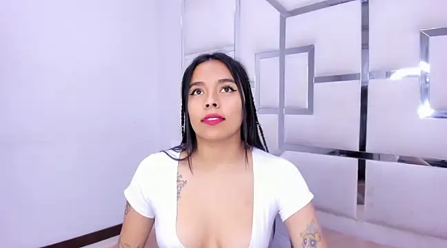 ZoeWan69 online show from February 9, 2025, 4:29 pm