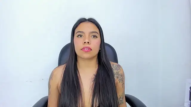 ZoeWan69 online show from March 13, 2025, 7:17 pm