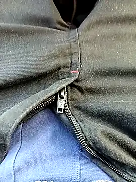 Dam70 online show from September 12, 2025, 10:26 am