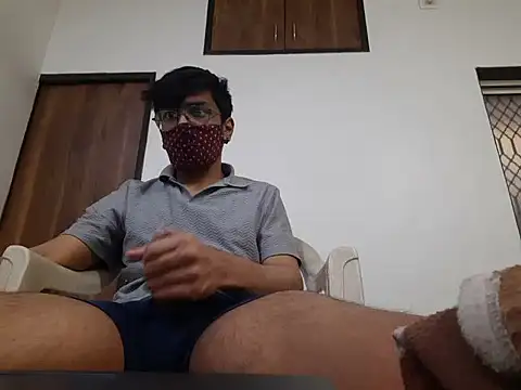 Snapshot of kk77102 chatting on March 16, 2025, 12:00 pm kk77102 online show from March 16, 2025, 12:00 pm