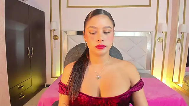 Snapshot of victoria__Smith chatting on November 22, 2025, 12:15 pm victoria Smith online show from November 22, 2025, 12:15 pm