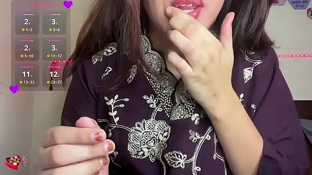 Snapshot of EZ_shuvani chatting on September 13, 2025, 3:12 pm EZ shuvani online show from September 13, 2025, 3:12 pm