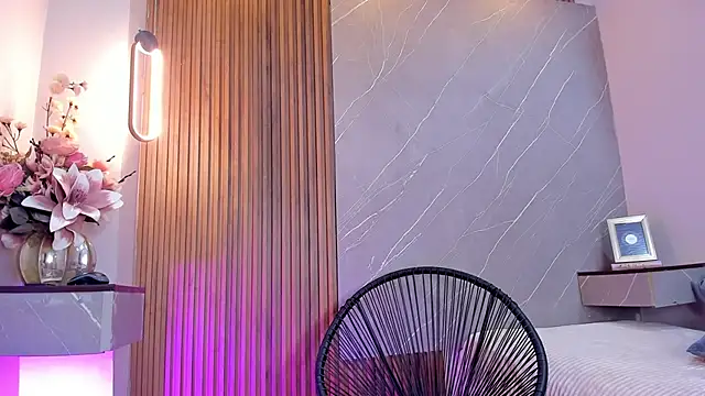 ariana jhonson1 online show from March 15, 2025, 6:21 pm