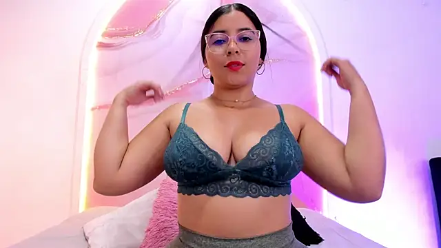 Sofii Lopezz online show from November 6, 2025, 11:33 am