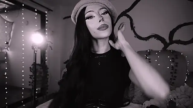 Snapshot of soidai_miiu chatting on November 24, 2025, 9:14 pm soidai miiu online show from November 24, 2025, 9:14 pm