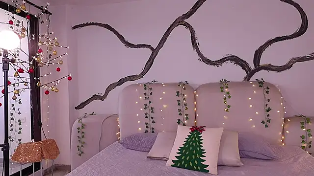 Snapshot of soidai_miiu chatting on December 14, 2025, 3:39 pm soidai miiu online show from December 14, 2025, 3:39 pm