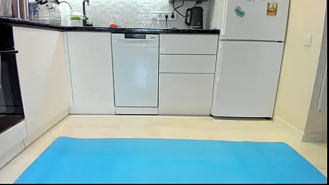 Snapshot of Katya_yoga chatting on September 28, 2025, 6:19 am Katya yoga online show from September 28, 2025, 6:19 am