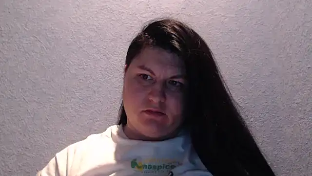 KiraSwee online show from November 25, 2025, 6:08 pm