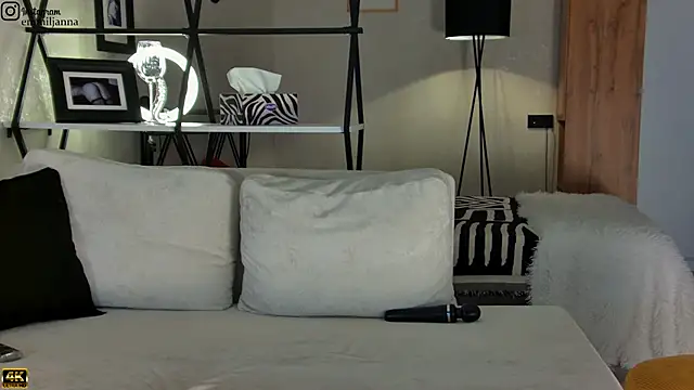 Snapshot of emiljanna chatting on March 3, 2025, 11:22 am emiljanna online show from March 3, 2025, 11:22 am