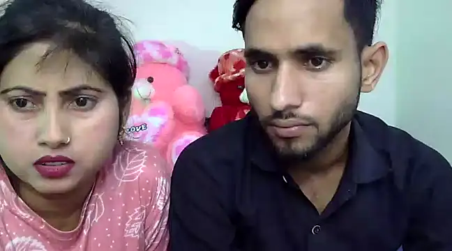 Snapshot of Queen_Couple chatting on February 27, 2025, 7:44 am Queen Couple online show from February 27, 2025, 7:44 am