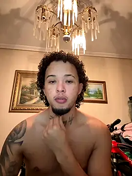 yeiyei oficial online show from November 8, 2025, 8:18 pm