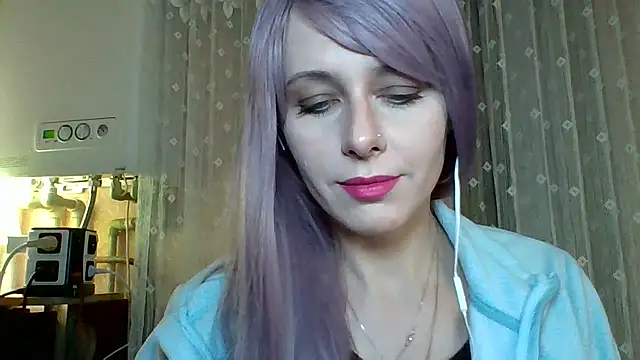 LuminousLady online show from February 17, 2025, 7:42 pm