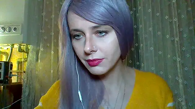 LuminousLady online show from February 24, 2025, 5:53 pm