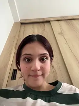 Snapshot of AngelRuby chatting on September 21, 2025, 8:32 pm AngelRuby online show from September 21, 2025, 8:32 pm