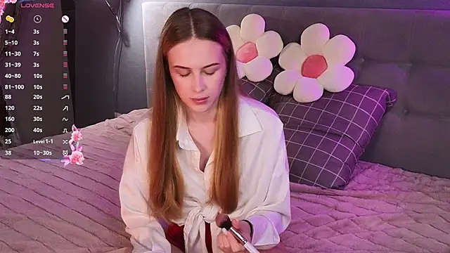 Snapshot of soft_babe chatting on September 8, 2025, 8:19 pm soft babe online show from September 8, 2025, 8:19 pm