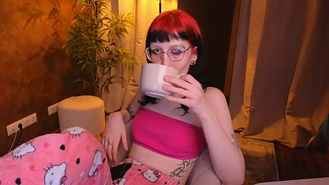 Snapshot of lissaros chatting on February 14, 2025, 5:09 am lissaros online show from February 14, 2025, 5:09 am