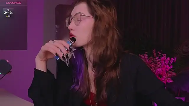 Snapshot of lissaros chatting on November 30, 2025, 5:22 am lissaros online show from November 30, 2025, 5:22 am