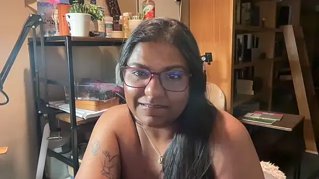 SophieStarShine online show from October 13, 2025, 11:49 pm