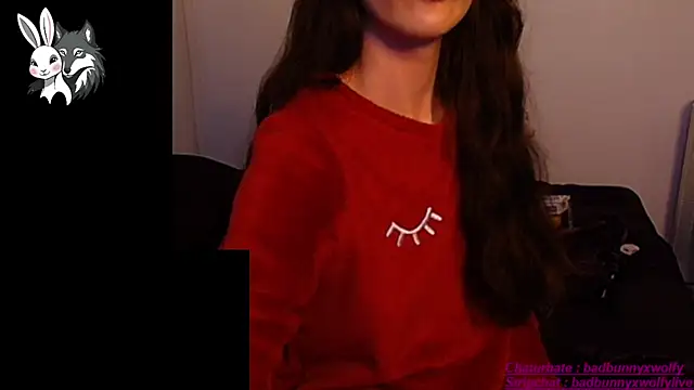 Snapshot of BadBunnyXWolfyLive chatting on October 4, 2025, 3:43 pm BadBunnyXWolfyLive online show from October 4, 2025, 3:43 pm