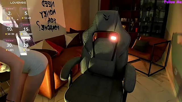 KiraMontoya online show from October 18, 2025, 8:31 pm