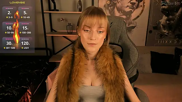 KiraMontoya online show from November 22, 2025, 5:56 pm