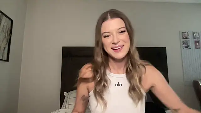 Snapshot of rileydepp chatting on December 3, 2025, 10:19 pm rileydepp online show from December 3, 2025, 10:19 pm