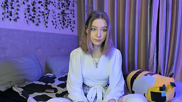 Snapshot of margorazentals chatting on February 26, 2025, 6:54 pm margorazentals online show from February 26, 2025, 6:54 pm