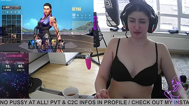 Snapshot of Gamergirl-Linela chatting on February 12, 2025, 10:46 am Gamergirl-Linela online show from February 12, 2025, 10:46 am
