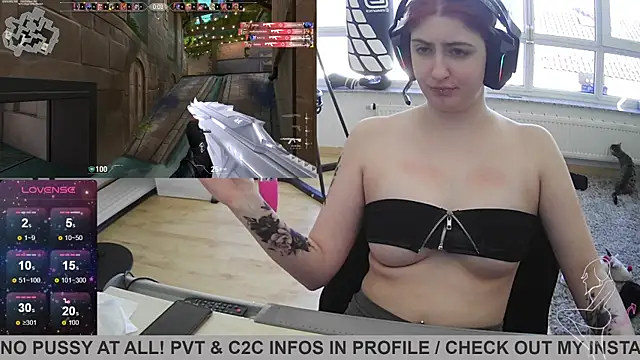 Snapshot of Gamergirl-Linela chatting on February 17, 2025, 12:16 pm Gamergirl-Linela online show from February 17, 2025, 12:16 pm
