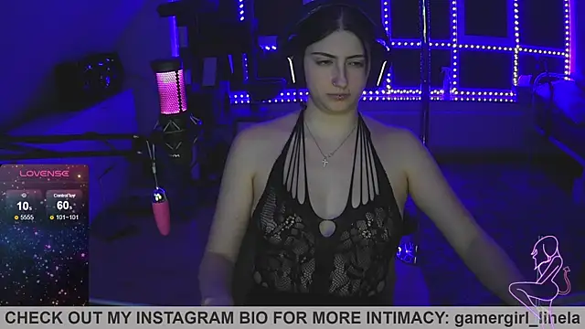 Snapshot of Gamergirl-Linela chatting on October 13, 2025, 3:50 am Gamergirl-Linela online show from October 13, 2025, 3:50 am