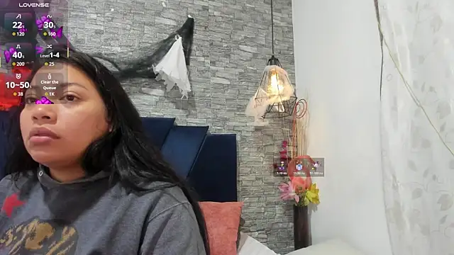 Snapshot of Sophia_Brunett chatting on October 22, 2025, 11:54 am Sophia Brunett online show from October 22, 2025, 11:54 am