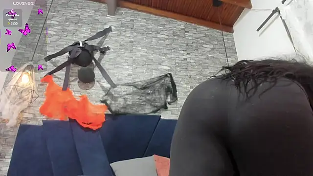 Snapshot of Sophia_Brunett chatting on October 24, 2025, 12:01 pm Sophia Brunett online show from October 24, 2025, 12:01 pm