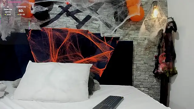 Snapshot of Sophia_Brunett chatting on October 29, 2025, 11:56 am Sophia Brunett online show from October 29, 2025, 11:56 am