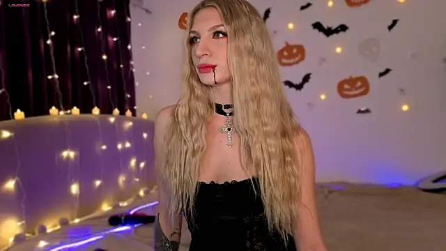 Snapshot of Nicole_Hampton chatting on October 30, 2025, 7:03 pm Nicole Hampton online show from October 30, 2025, 7:03 pm