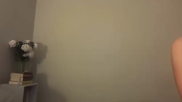 skyejde online show from December 21, 2025, 10:28 pm