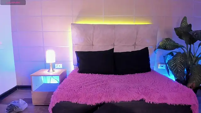 Snapshot of _michonne_ chatting on November 5, 2025, 8:09 pm michonne online show from November 5, 2025, 8:09 pm