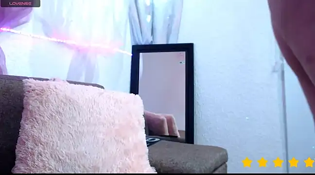 Snapshot of alisonandree chatting on February 26, 2025, 4:35 pm alisonandree online show from February 26, 2025, 4:35 pm