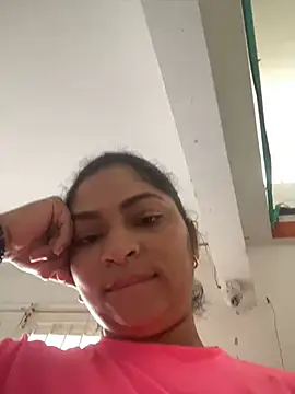Snapshot of Tana_latin chatting on February 14, 2025, 3:05 pm Tana latin online show from February 14, 2025, 3:05 pm