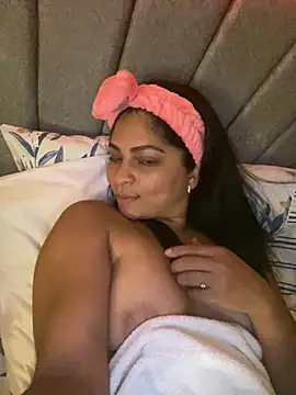 Snapshot of Tana_latin chatting on February 17, 2025, 11:20 pm Tana latin online show from February 17, 2025, 11:20 pm