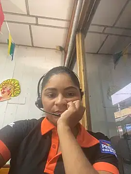 Snapshot of Tana_latin chatting on February 26, 2025, 4:14 pm Tana latin online show from February 26, 2025, 4:14 pm