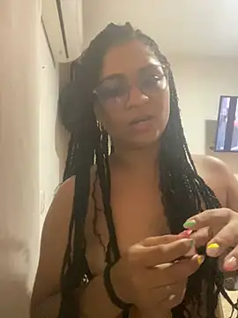 Snapshot of Tana_latin chatting on March 6, 2025, 10:26 pm Tana latin online show from March 6, 2025, 10:26 pm