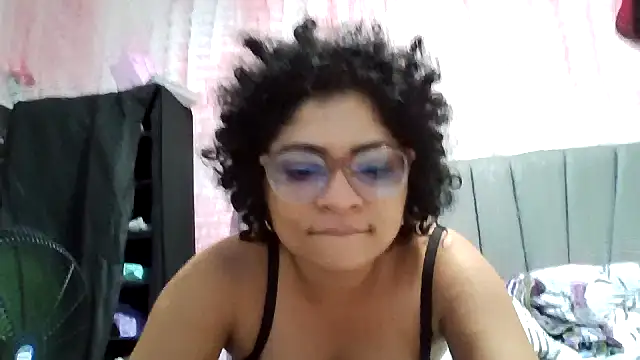 Snapshot of Tana_latin chatting on October 8, 2025, 12:41 am Tana latin online show from October 8, 2025, 12:41 am
