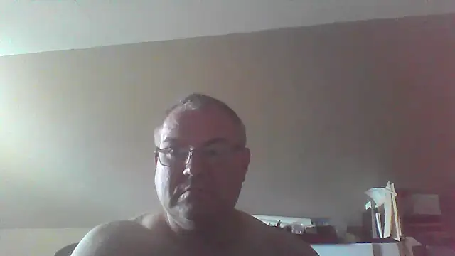 Snapshot of mkestr69 chatting on September 12, 2025, 6:52 pm mkestr69 online show from September 12, 2025, 6:52 pm