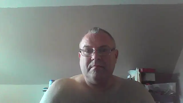 Snapshot of mkestr69 chatting on September 24, 2025, 3:48 pm mkestr69 online show from September 24, 2025, 3:48 pm